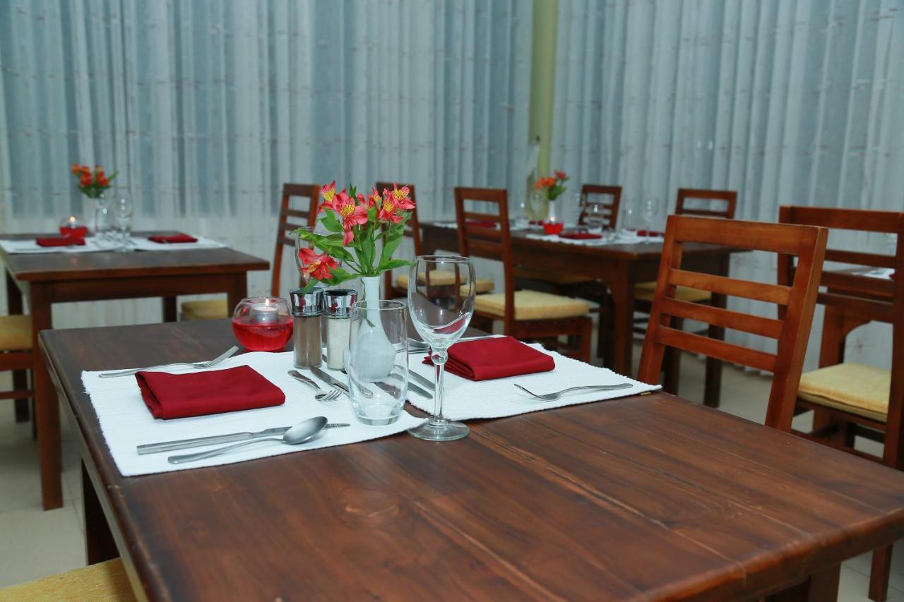 Lourdes Hotel Nuwara Eliya Exteriör bild